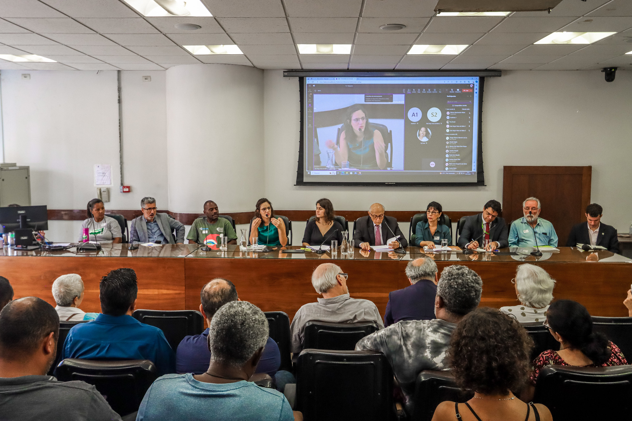  Vereadora Luna e deputados Suplicy e Marina Helou realizam o seminário “Direitos dos Catadores: Gestão Inclusiva e Sustentável de Resíduos”
