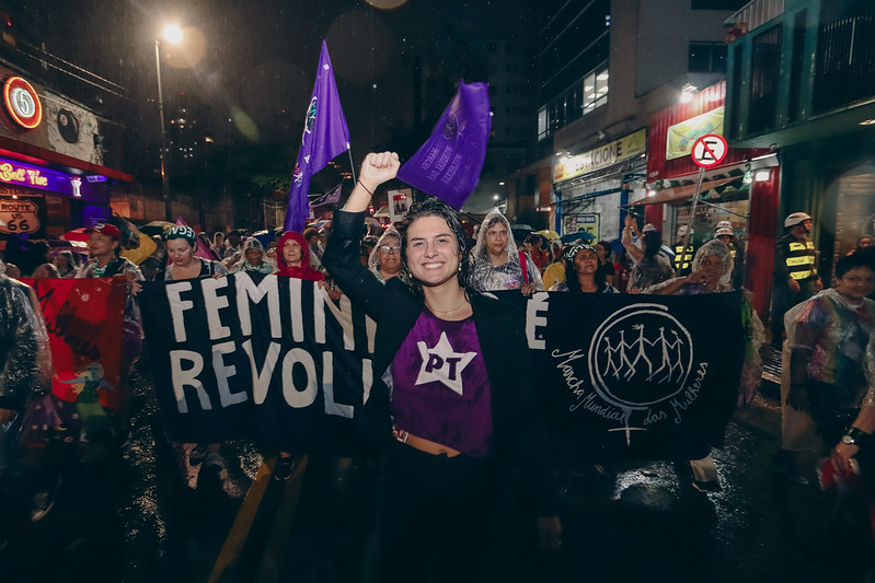A criação do Dossiê das Mulheres é uma iniciativa liderada pela vereadora Luna Zarattini , visando aprimorar as políticas públicas voltadas para as mulheres na cidade